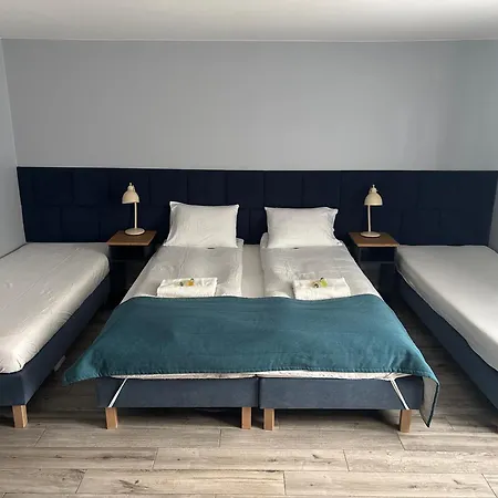 Apartel פיאזשנו