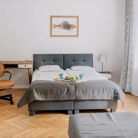 Apartel Lejlighed *
